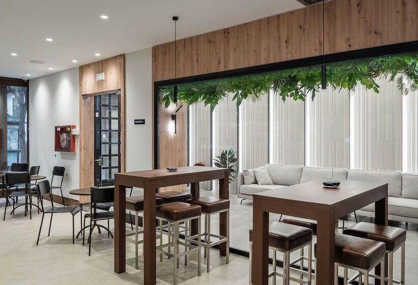 Отель Don Jaime 54