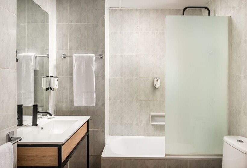 Отель Don Jaime 54