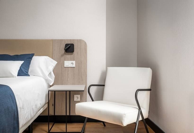 Отель Don Jaime 54