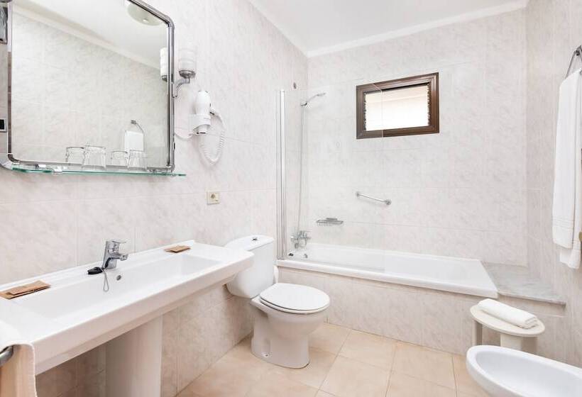 בית מלון כפרי Don Manolito