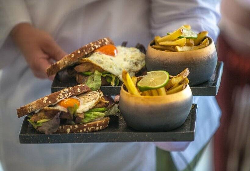 هتل El Fuerte Marbella