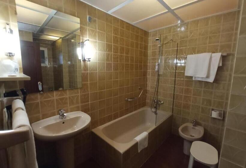 هتل Ele Acueducto