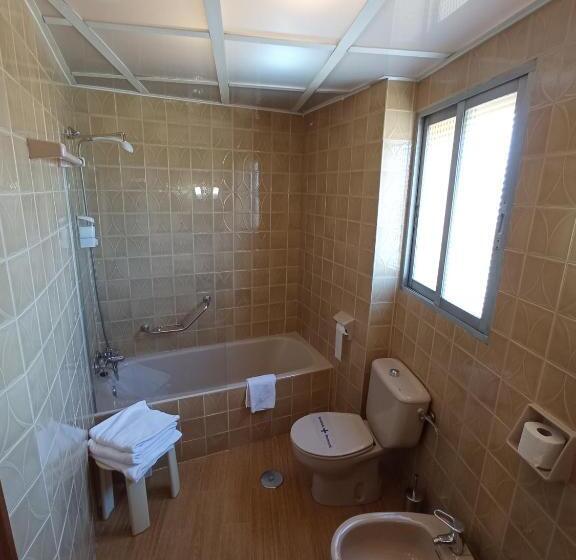 هتل Ele Acueducto