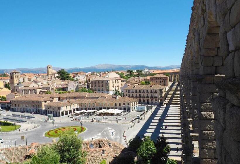 هتل Ele Acueducto