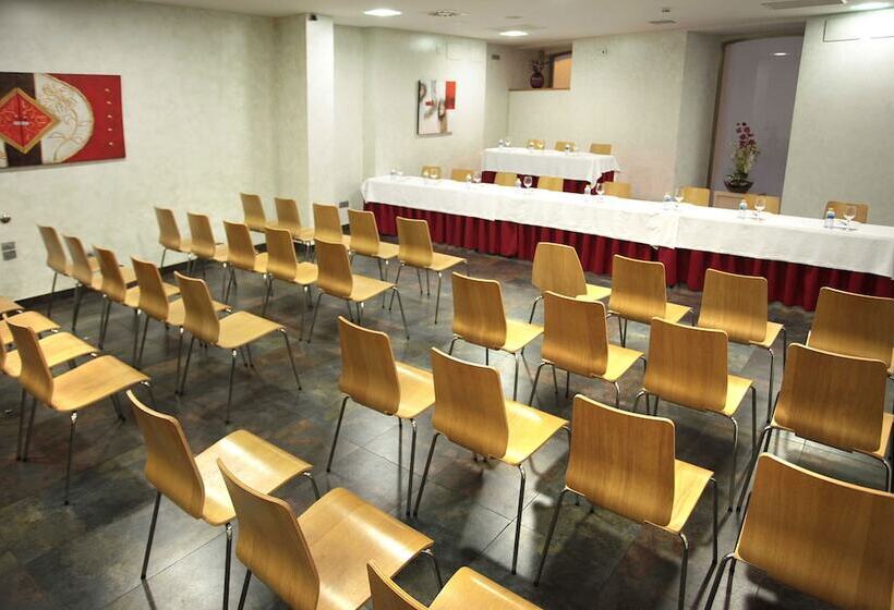 فندق Ele Enara Boutique