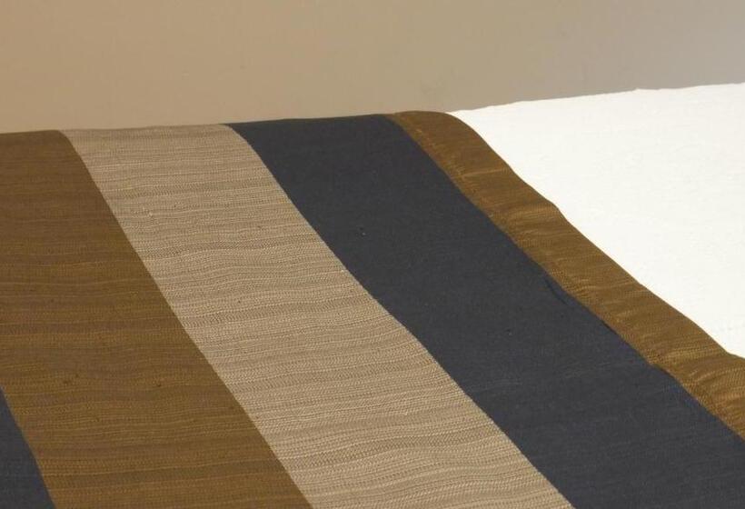 ホテル Escuela San Cristobal