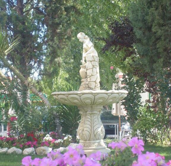 ホテル Escuela San Cristobal