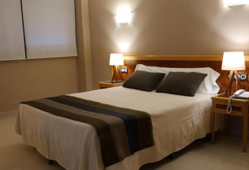 ホテル Escuela San Cristobal