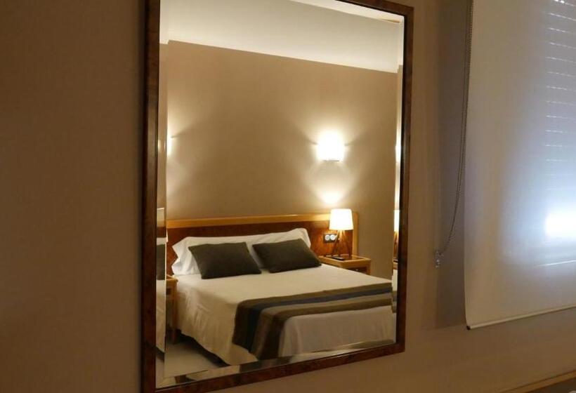 ホテル Escuela San Cristobal