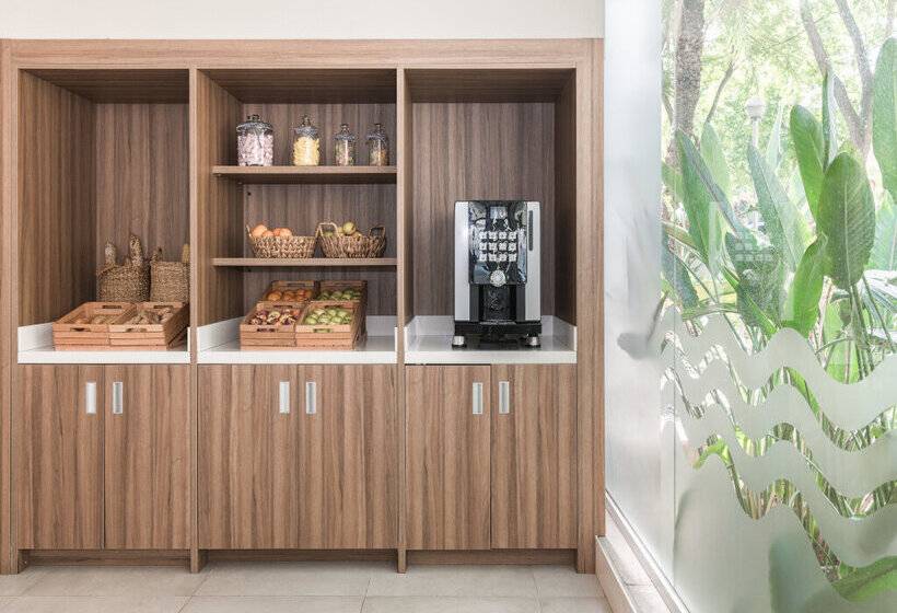 Отель Eurosalou & Spa