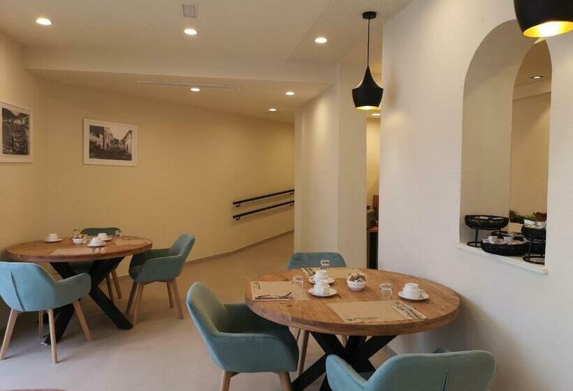 فندق Coral Boutique