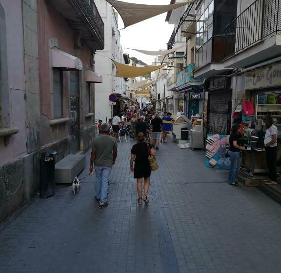 هتل Coral Boutique