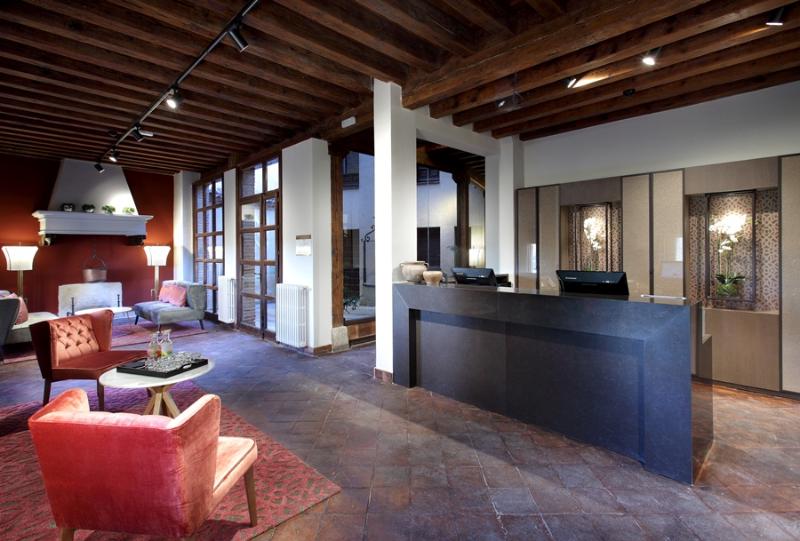 فندق Exe Casa De Los Linajes