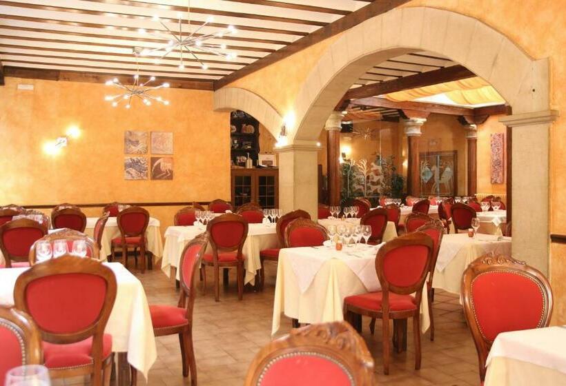 فندق Fray Tomás