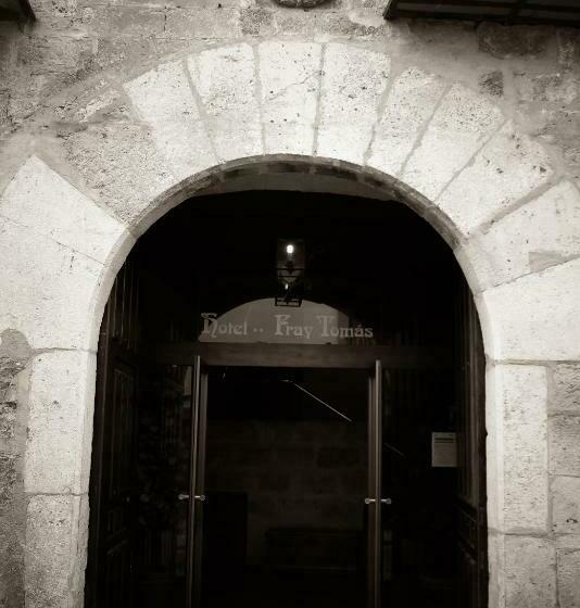 فندق Fray Tomás