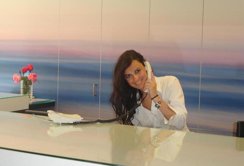 فندق Garbí Park