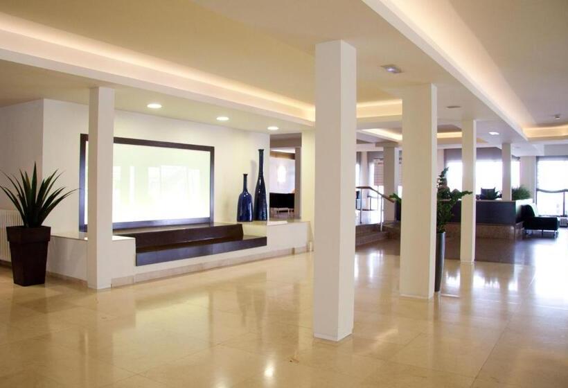 فندق Garbí Park