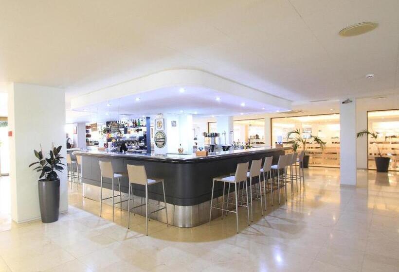 فندق Garbí Park