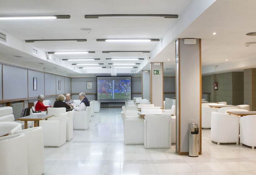 فندق Garbí Park