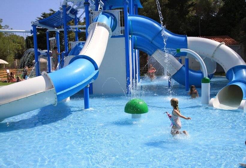 فندق Garbí Park