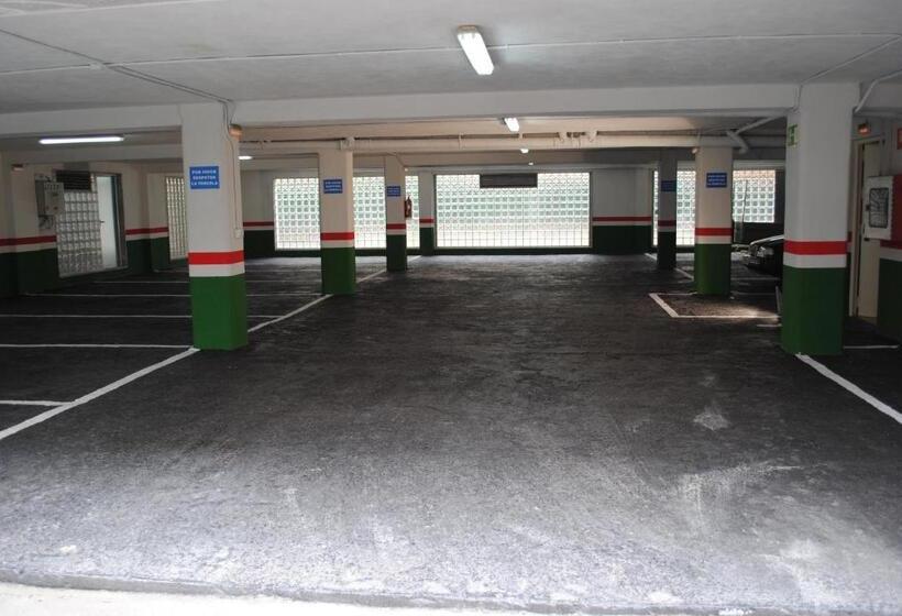 هتل Gernika   Adults Only