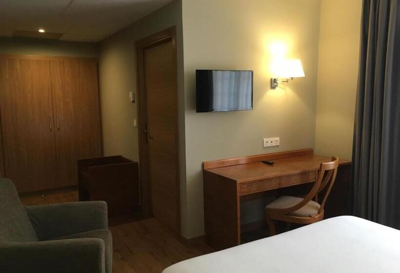 هتل Gernika   Adults Only