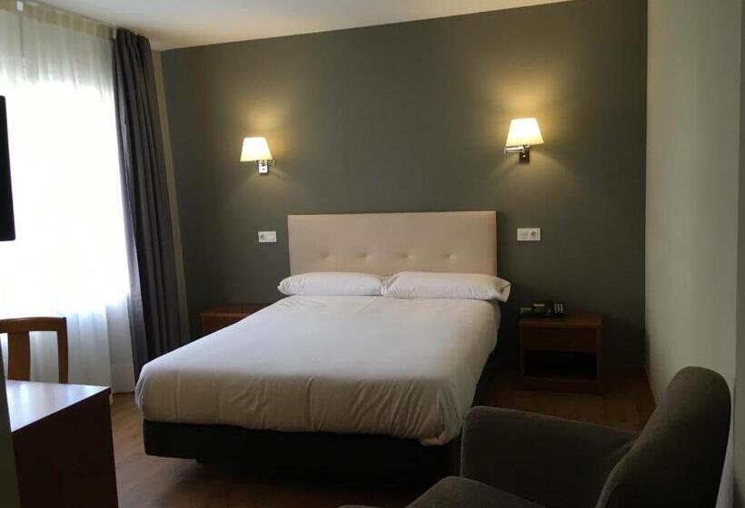 هتل Gernika   Adults Only