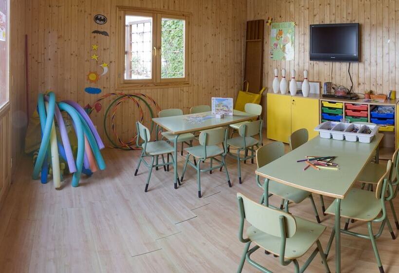 Отель Ght Aquarium & Spa