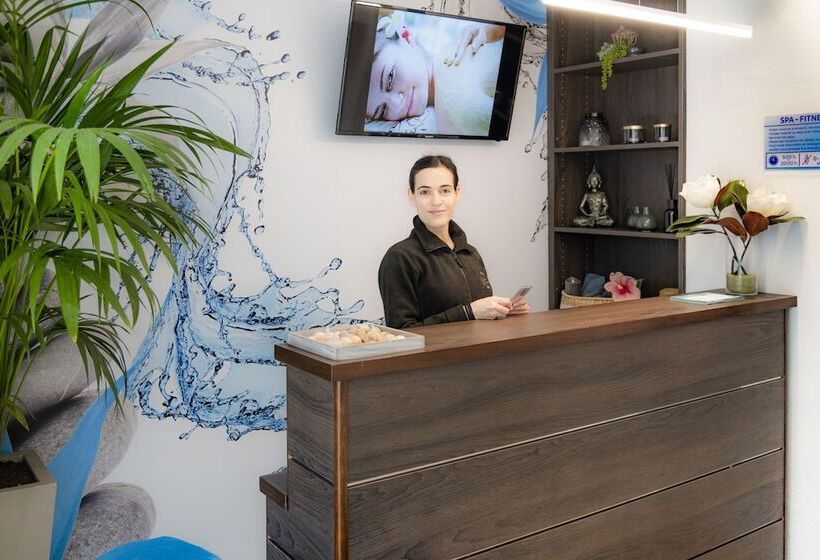 בית מלון כפרי Ght Aquarium & Spa