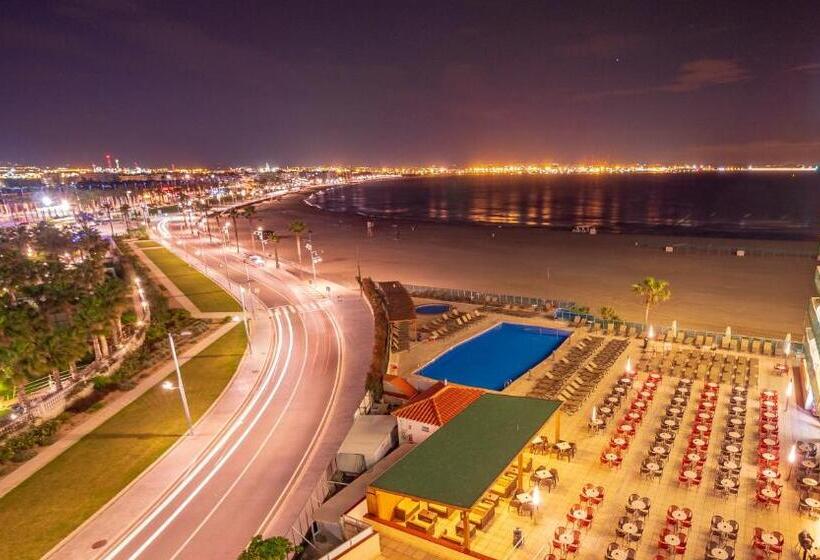 هتل Golden Donaire Beach