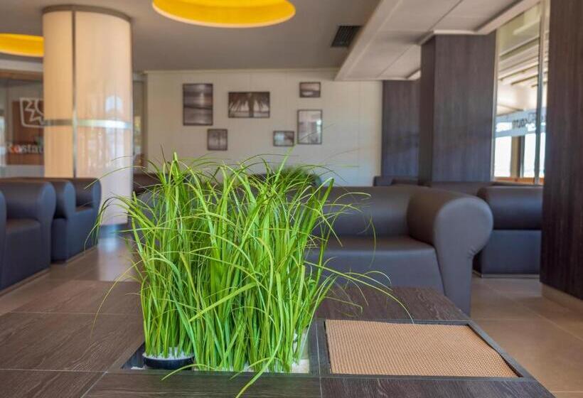 هتل Golden Donaire Beach