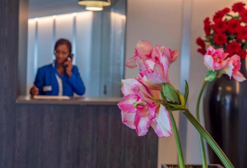 هتل Golden Donaire Beach