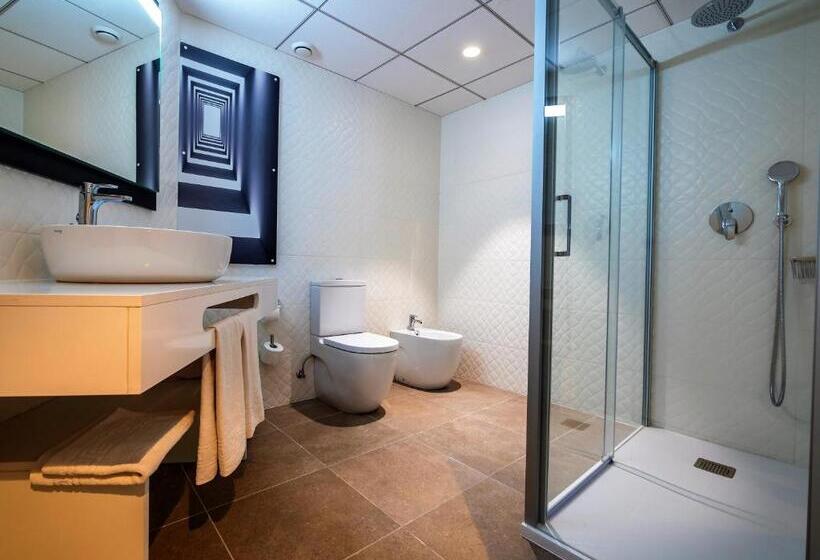 هتل Golden Donaire Beach