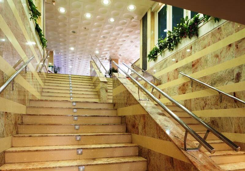 ホテル htop Molinos Park