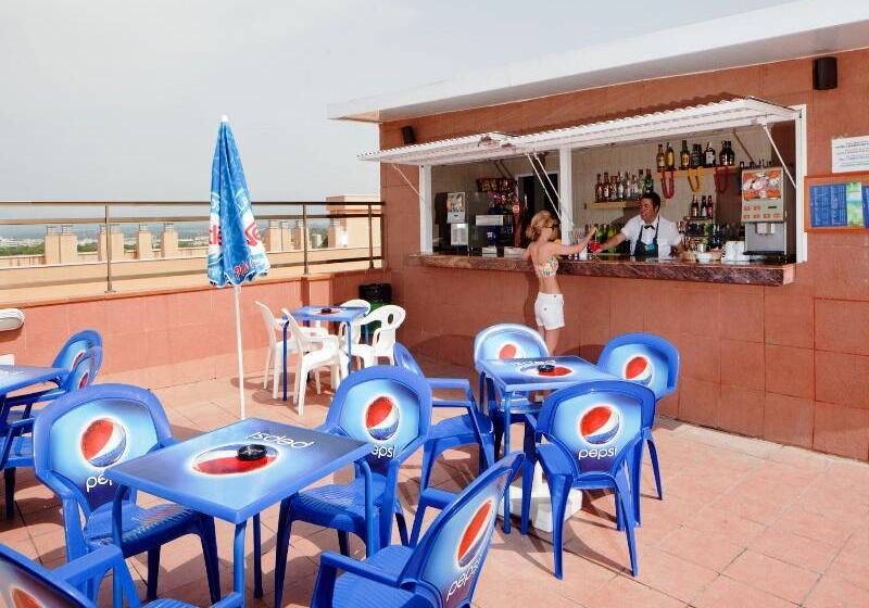 ホテル htop Molinos Park