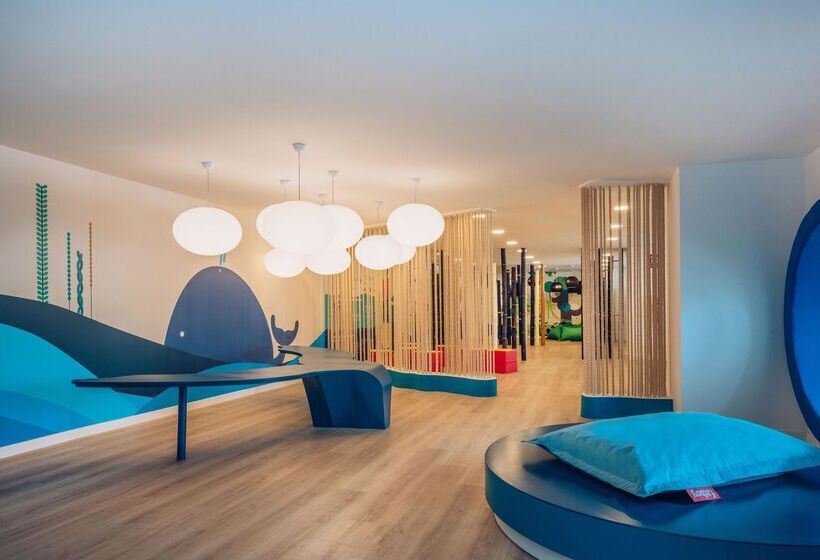 Отель Iberostar Waves Bouganville Playa