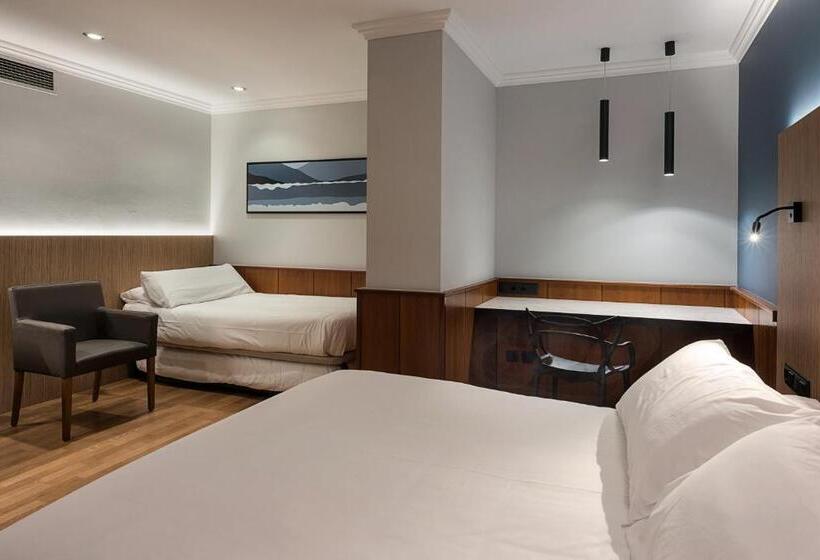 هتل Ibis Styles Figueres Ronda