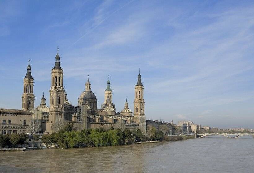 Отель Ibis Styles Zaragoza Ramiro I