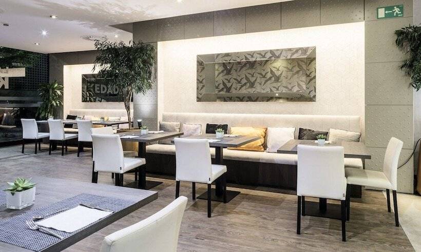 בית מלון כפרי Ilunion Bilbao