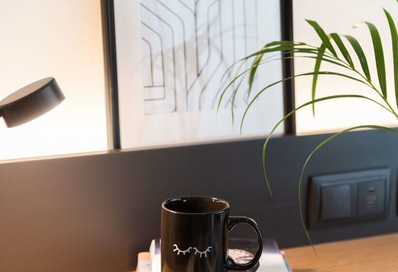 Отель Innside By Meliá Zaragoza