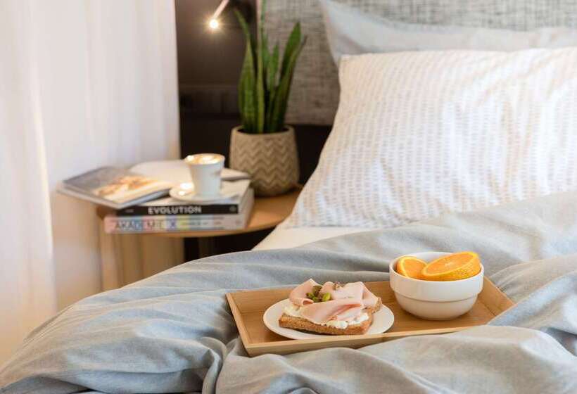 Отель Innside By Meliá Zaragoza