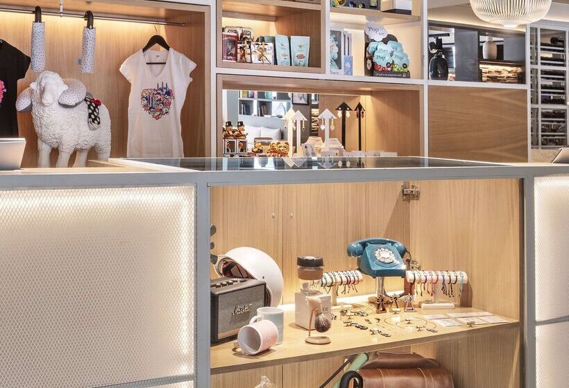 Отель Innside By Meliá Zaragoza