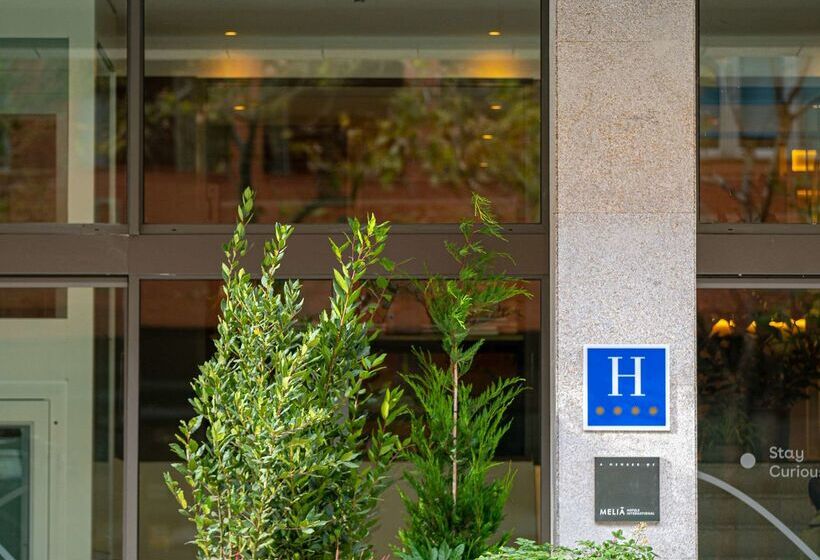 Отель Innside By Meliá Zaragoza