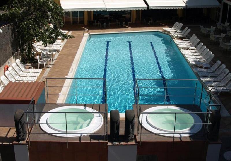 هتل La Palmera & Spa