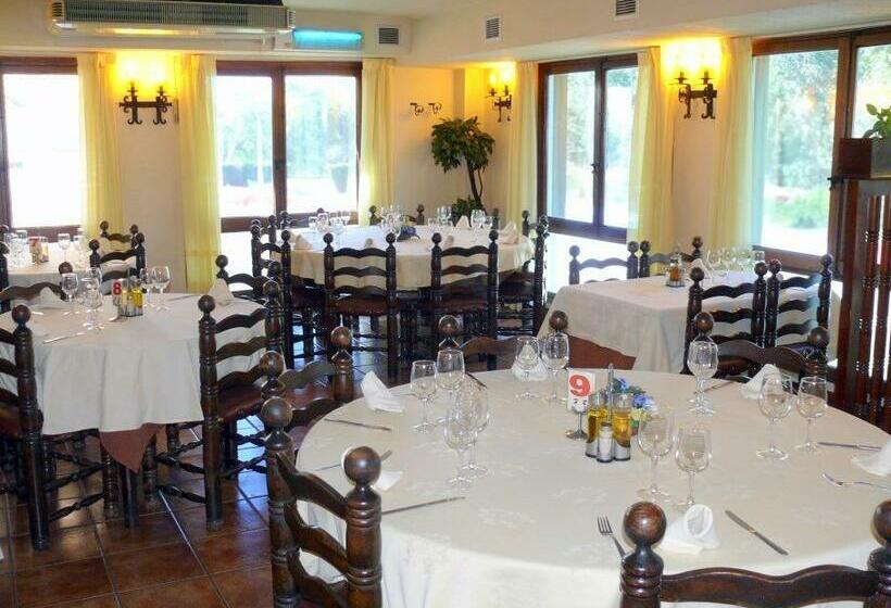 Отель Restaurante Las Galias