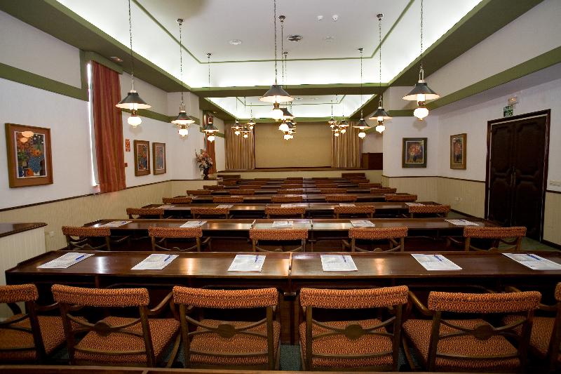 호텔 Las Palmeras Affiliated by Fergus