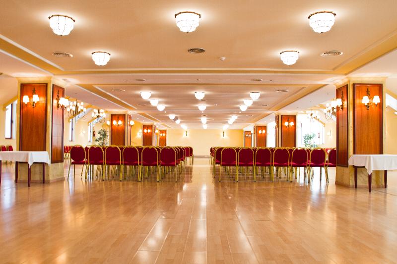 호텔 Las Palmeras Affiliated by Fergus