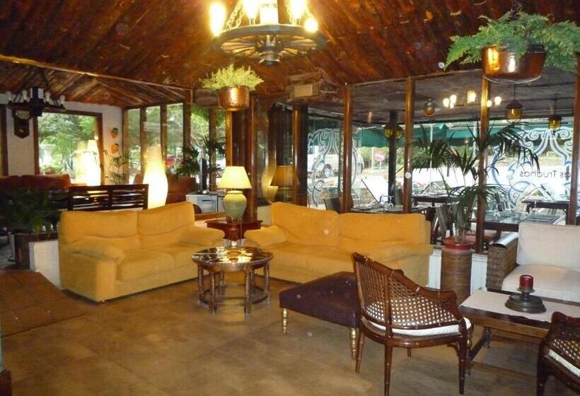 ホテル Las Truchas