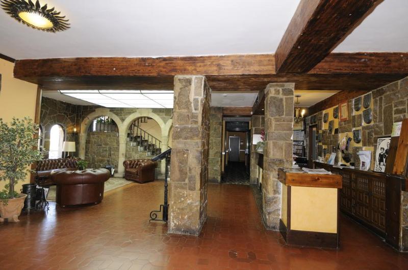 هتل Leonor Mirón