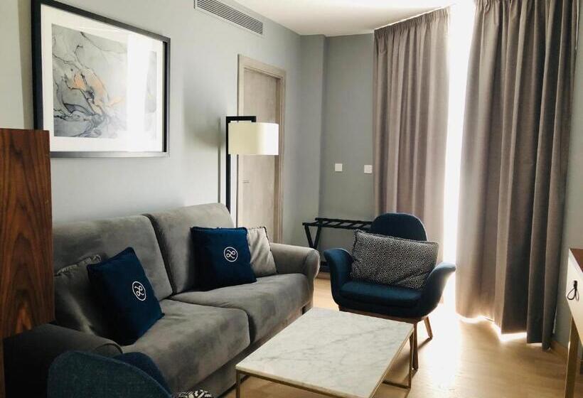 فندق Lima   Adults Recommended